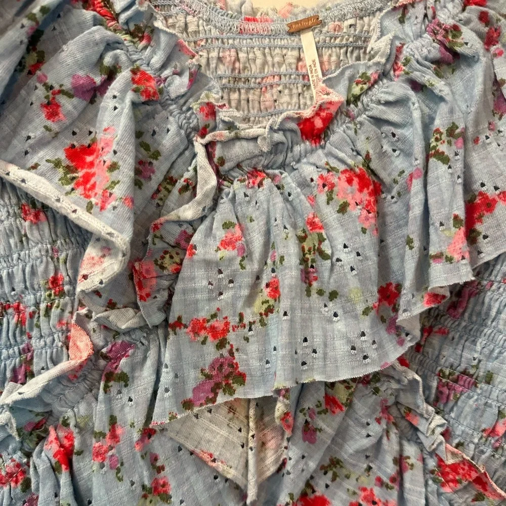 Floral Ruffle Blouse - Picture 3 of 3